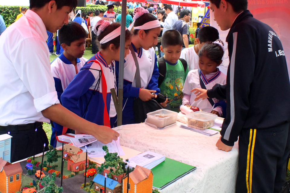 Estudiantes de 7mo obtienen primer lugar en concurso de ciencias